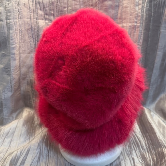 Luxurious Pink Faux Fur Hat - Picture 4 of 10